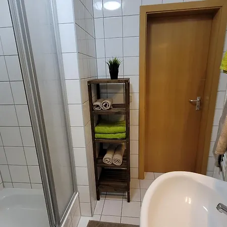 Wohlfuehl-ferienwohnung Mit Tiefgarage Im Gruenen * Oberhof (Thuringia)