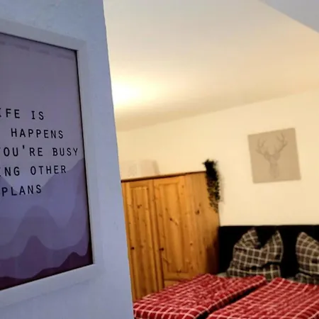 Wohlfuehl-ferienwohnung Mit Tiefgarage Im Gruenen * Oberhof (Thuringia)