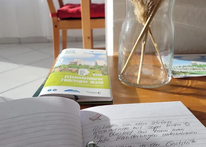 Wohlfuehl-ferienwohnung Mit Tiefgarage Im Gruenen Appartement Oberhof (Thuringia)