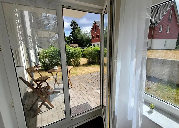 Wohlfühl-ferienwohnung Mit Tiefgarage Im Grünen