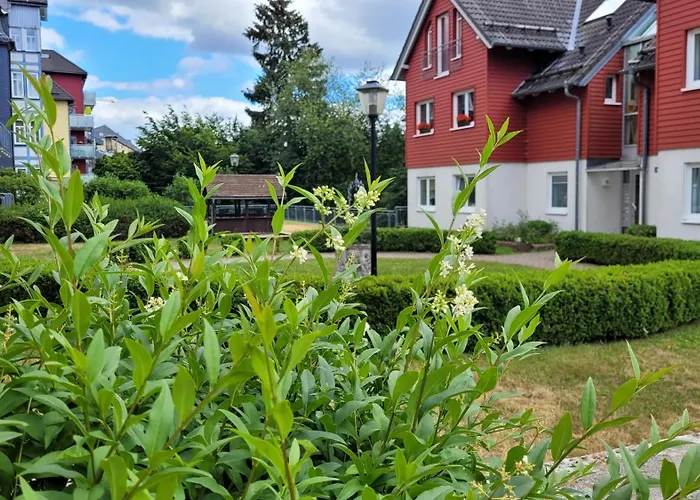 Wohlfühl-ferienwohnung Mit Tiefgarage Im Grünen *