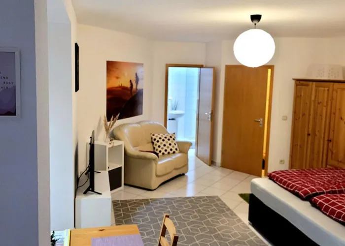 Wohlfühl-ferienwohnung Mit Tiefgarage Im Grünen *