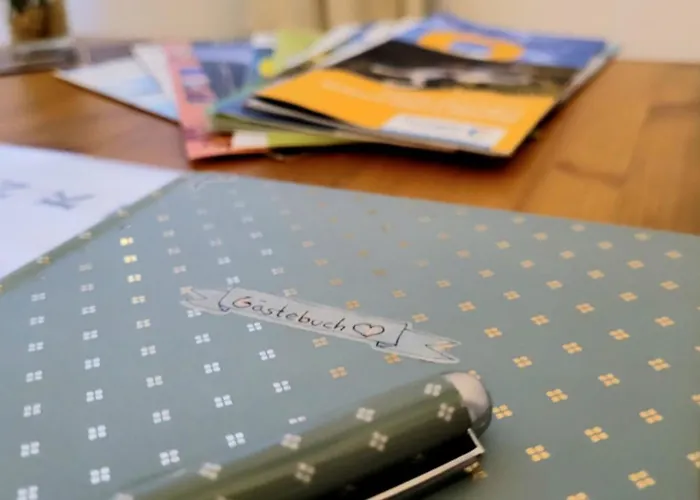 Wohlfühl-ferienwohnung Mit Tiefgarage Im Grünen Oberhof (Thuringia)